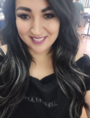 antoinette mora hairstylist hair extensions in ABQ